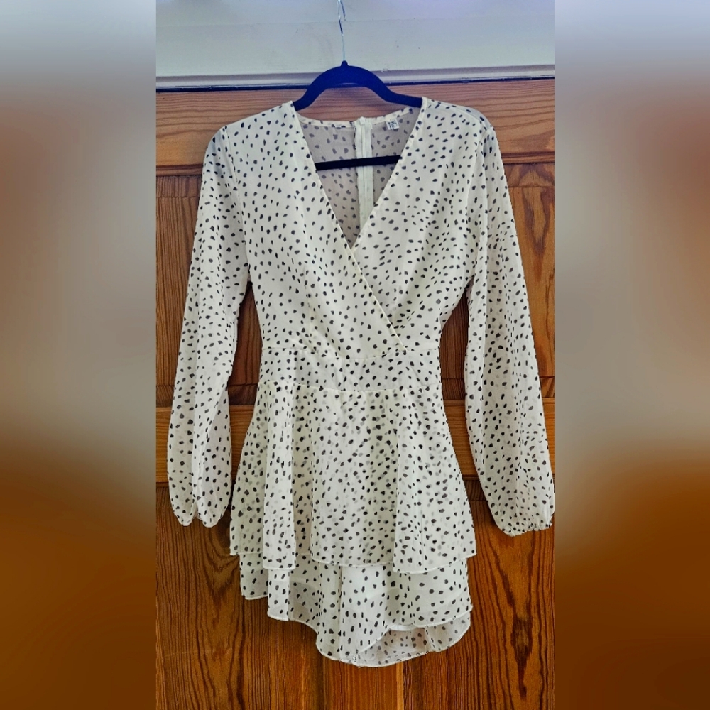 White & Blk Long Sleeve Shorts Romper Wrap Style Front, Tie Back, Sheer Overlay. - Picture 2 of 6